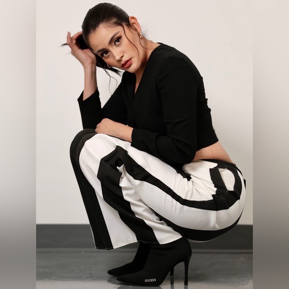 Meet your Posher, Lizeth - Picture 1 of 2